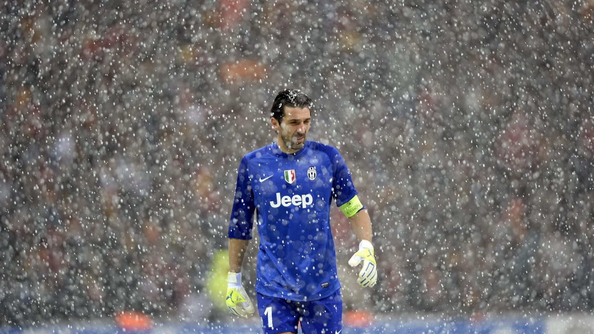 历届欧冠“十大经典对决”深度回顾,历届欧冠决赛对手